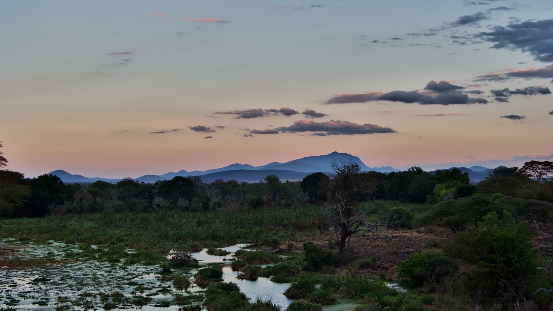 Another African Day Comes to an End in Tsavo