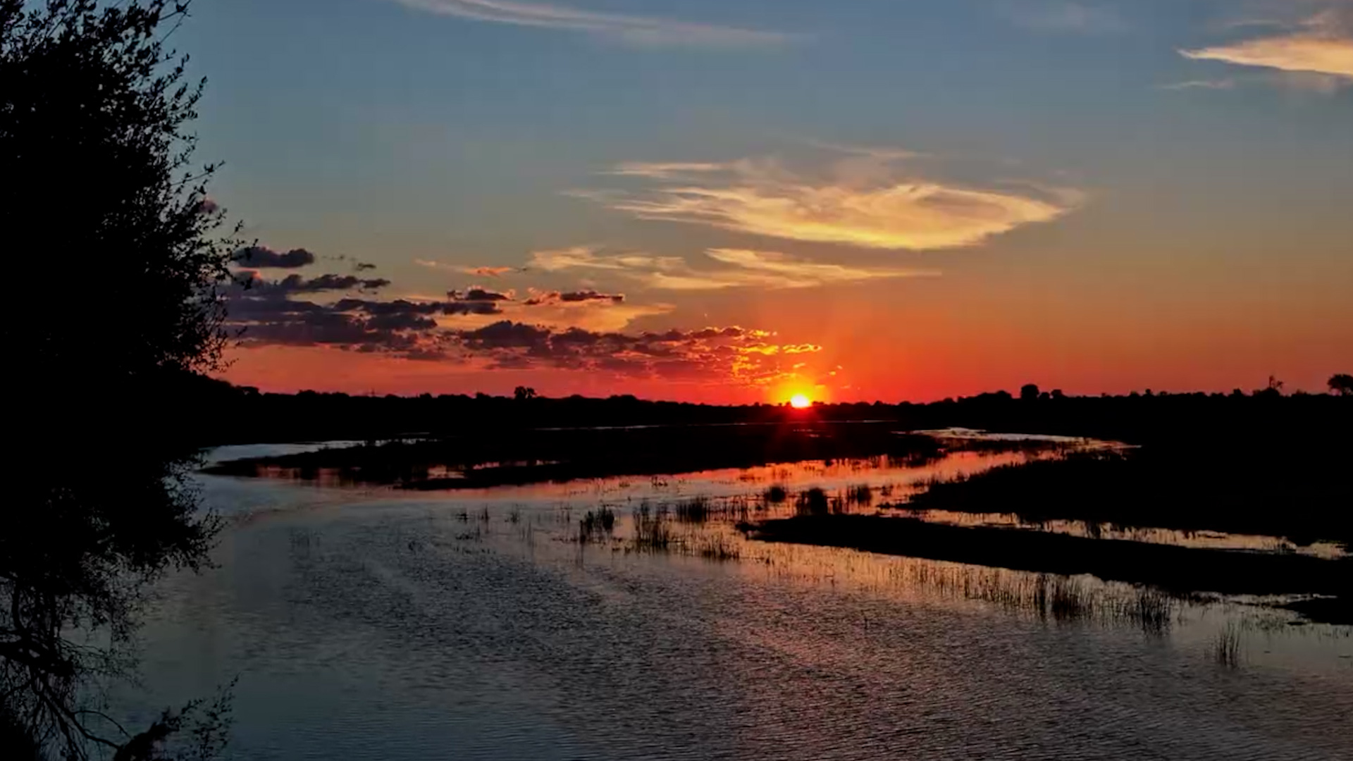 A Picture-Perfect Sunset at Moela